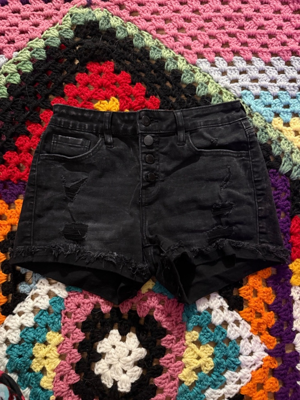 KanCan Signature Mid-Rise Women's Black Distressed Denim Shorts